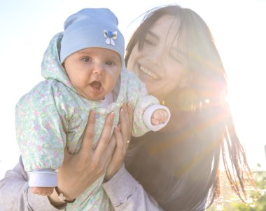 Anne ve bebek aydınlatmalı