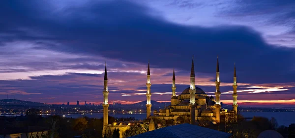 Sultan Ahmed Mosque at sunrise — Stockfoto