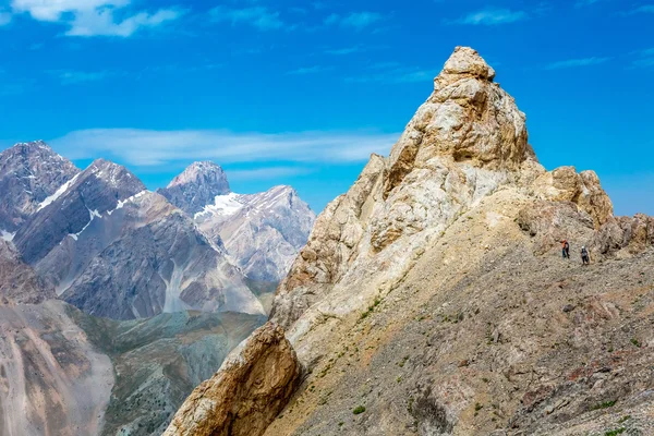 People in mountain adventure — Φωτογραφία Αρχείου