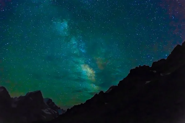 Montaña nocturna paisaje —  Fotos de Stock