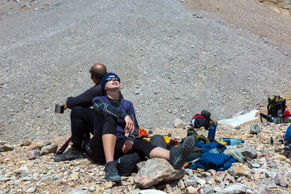 Exhausted Climbers — ストック写真