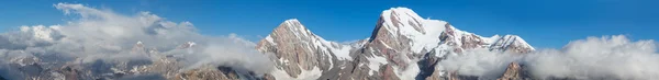 Ampla montanha ensolarada Panorama de Fan Valley no Tajiquistão — Fotografia de Stock