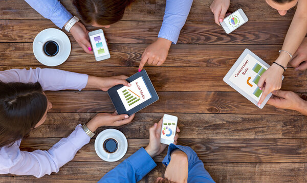 Interacción del equipo empresarial — Foto de Stock