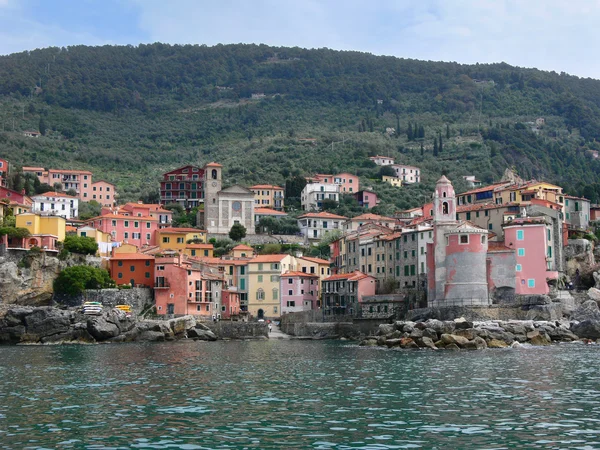 Tellaro petit vieux village du golfe de La Spezia — Photo