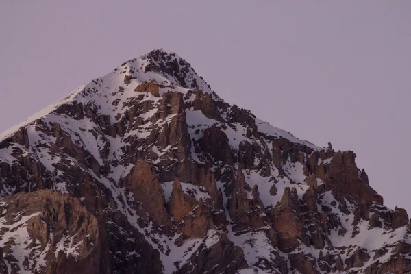 Montanha seguret após o pôr do sol — Fotografia de Stock