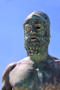 Riace'nın bronz heykel B kopyasını portresi