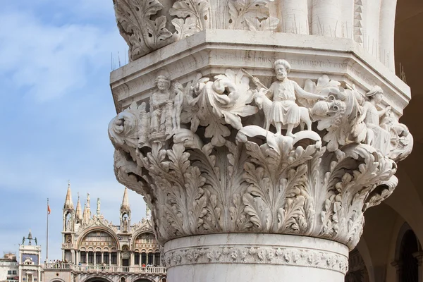 Ducal Doge's Palace Venice detail of a capital — Stock Photo, Image