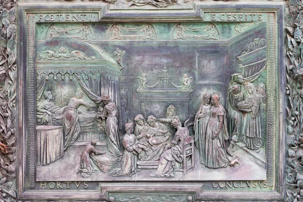 Bronze Panel of the main door of Pisa Cathedral — Stock Photo, Image