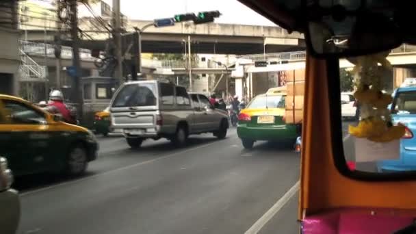 Traveling along the busy Bangkok Streets — Stock Video