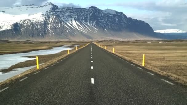 IJslandse weg in de buurt van Jokulsarlon — Stockvideo