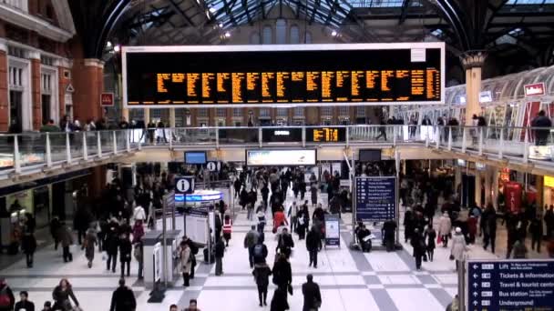 People Arriving and Departing from Liverpool — Stock Video