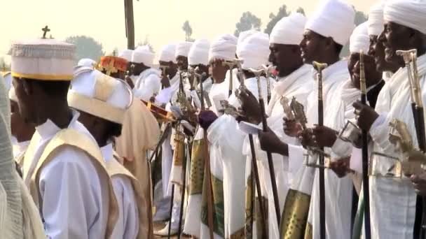 Priesters processie van Timket viering — Stockvideo