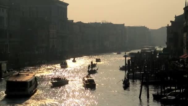 Grand Canal und Gondeln — Stockvideo