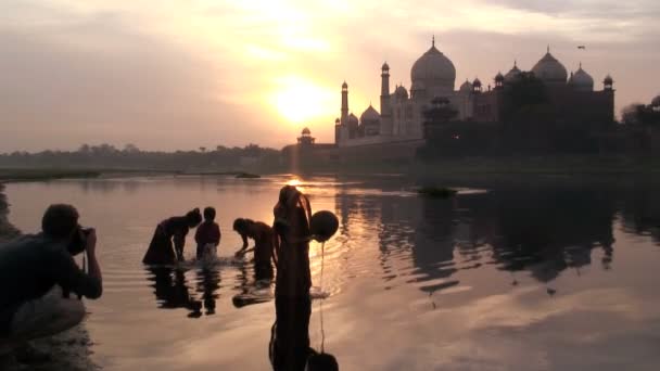 Mother and children playing — Stock Video