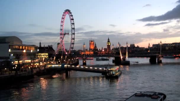 River Thames & London Skyline — Stock Video