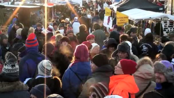 Swedish outdoor winter market — Stock Video