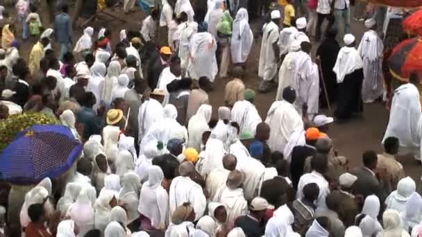 Sacerdotes, procesión de Timket celebración — Vídeo de stock