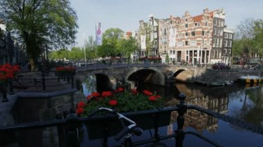 Amsterdam'da Hollanda bisikletçiler