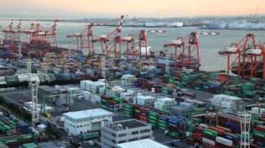 Kargo konteyner liman