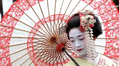 Güzel Japon geyşa poz