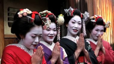 Japon geyşa bir grup
