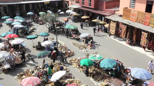 People in the outdoor market — Stock Video