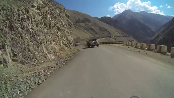 Motorbike riding remote - desert are — Stock Video
