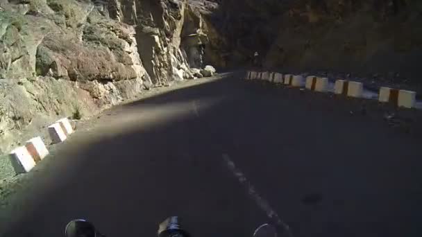 Motion Road Ansicht vom Motorrad aus — Stockvideo