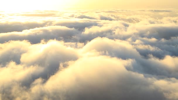 Au-dessus des nuages près de la côte Santo Antao — Video