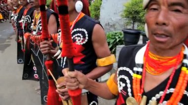 Yimchunger kabile kabile dans performans geleneksel kostüm
