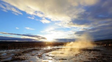 Günbatımında patlayan Şofben