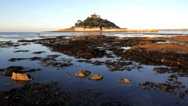 Vista en marea baja St Michaels Mount — Vídeos de Stock