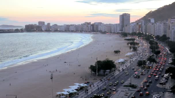 Playa de Copacabana y Avendia Atlantica — Vídeos de Stock