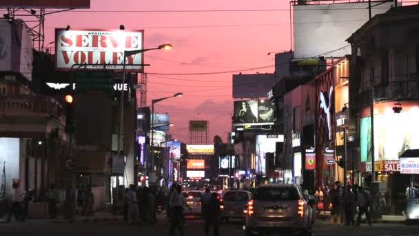 忙着照明的购物街 — 图库视频影像