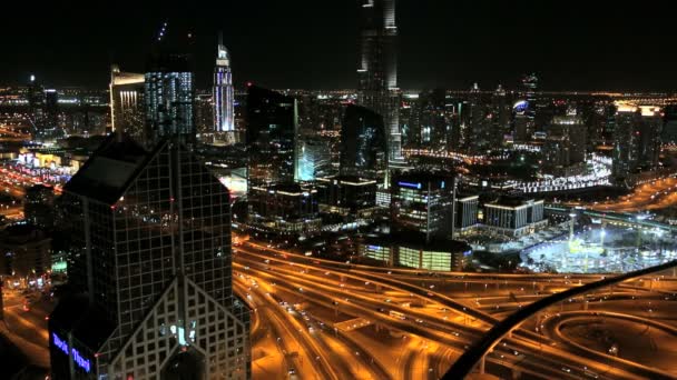 Dubai Emiratos Árabes Unidos Sheikh Zayed Road Golfo Arábigo iluminado — Vídeos de Stock