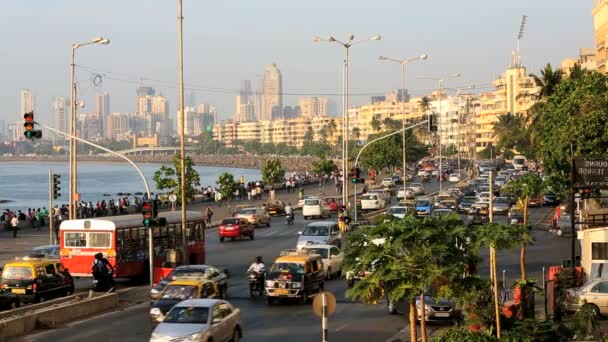 Mumbai Marine drive city skyline road transport India — Stock Video