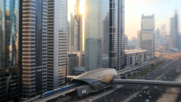 Dubai Sheikh Zayed Road skyline skyskrapa Lens baby — Stockvideo