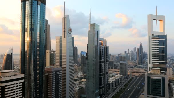 Dubai Sheikh Zayed Road Burj Kalifa rascacielos Emiratos Árabes Unidos — Vídeos de Stock