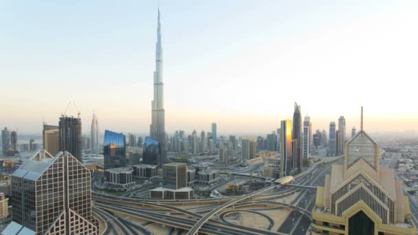 Sheikh Zayed Road tid förflutit skyline skyskrapa Burj Kalifa — Stockvideo