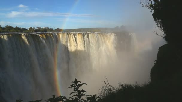 Victoria Falls Zimbabwe Africa Cascada arco iris Río Zambezi — Vídeo de stock