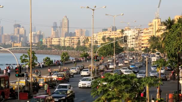 Mumbai Marine drive city skyline road transport India — Stock Video