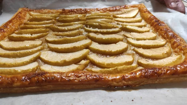 Apples Cut Strips Make Delicious Dessert Puff Pastry — Stock Photo, Image