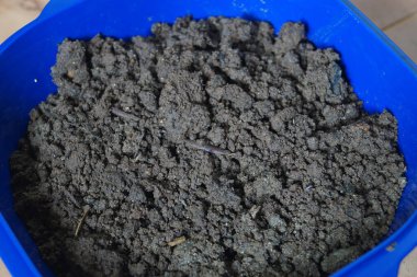 Tencerede Hint siyah toprağı