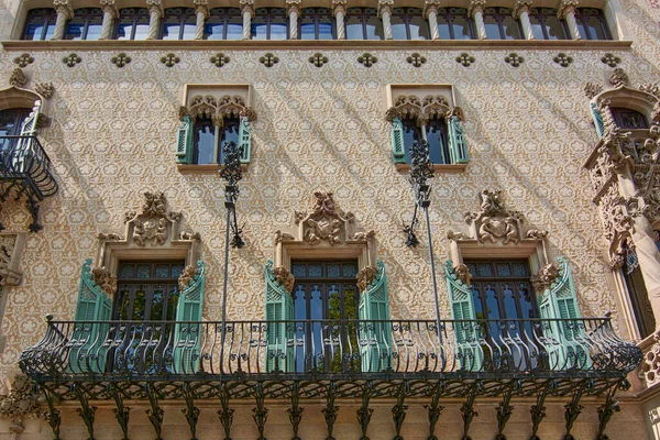 Spagna Barcellona Caratteristiche Architettoniche Finestre Balconi — Foto Stock