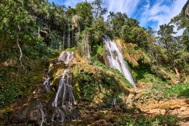 Küba. Trinidad. Yedek Topes de Collantes. Guanajara Parkı 'nda Şelale