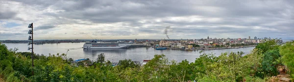 Kuba Havanna Hafenpanorama Mit Passagier Kreuzfahrtschiff Vom Christ Park — Stockfoto
