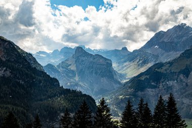 Kandersteg İsviçre - 05.09.2020 Gaellihorn ve Tschingellochtighorn ve Lohner manzarası