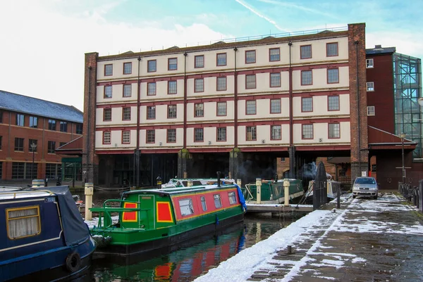 Narrow Boats Victoria Quays Sheffield — Stock Photo, Image