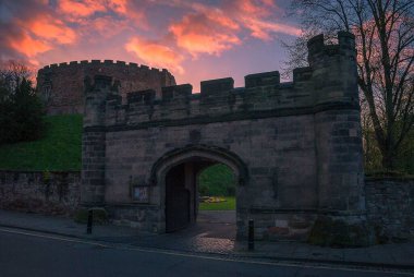 Günbatımı Tamworth Şatosu, Staffordshire, İngiltere