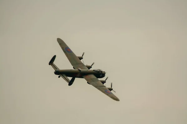 アブロ ランカスターPa474 Avro Lancaster Pa474 第二次世界大戦中のイギリス空軍の重爆撃機 — ストック写真
